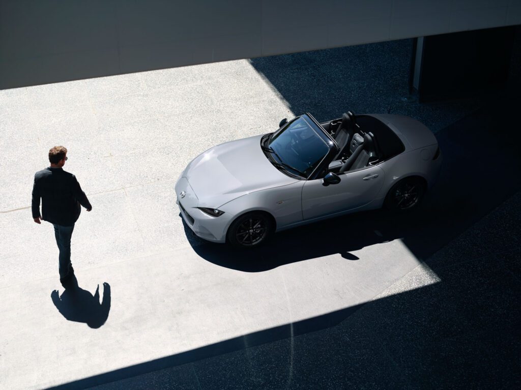 New 2024 Mazda MX-5 Roadster | Fanaticar Magazin