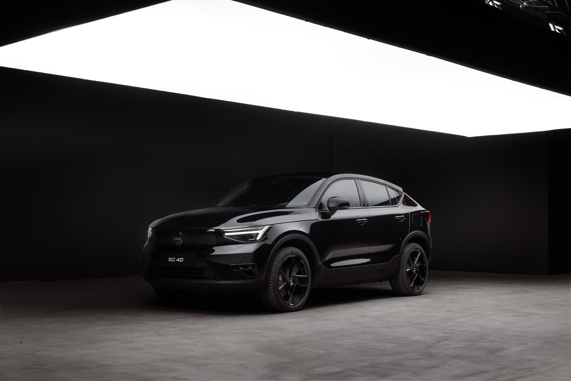 2025 Volvo XC40, Volvo EX40 , Volvo EX40 Black Edition | Fanaticar Magazin