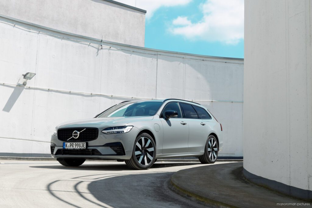 2024 Volvo V90 Recharge T8 AWD | MarioRoman Pictures / Fanaticar Magazin