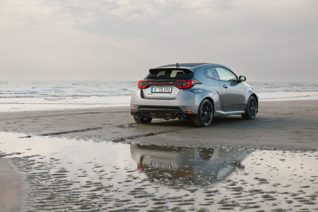 2025 toyota gr yaris beach marioroman170