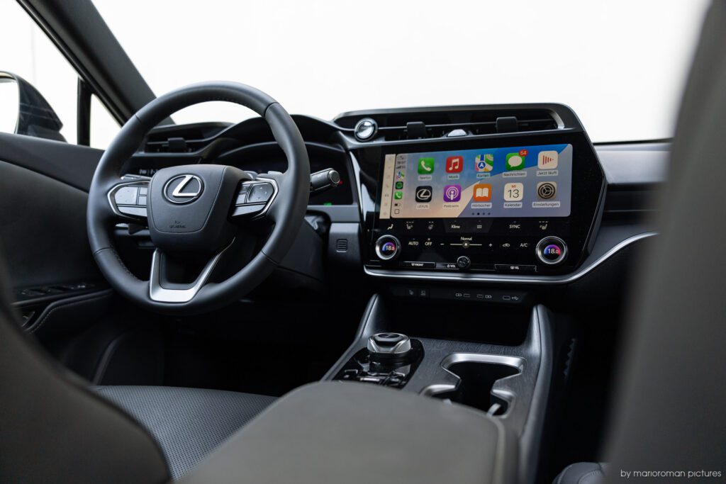 2025 Lexus RZ450e Direct4 | MarioRoman Pictures