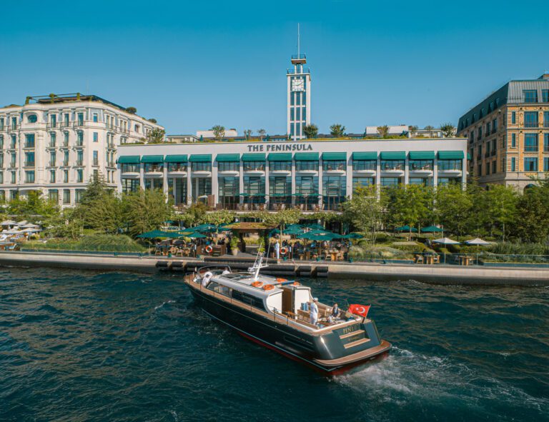 Peninsula Istanbul Pen 1 | Fanaticar Magazin