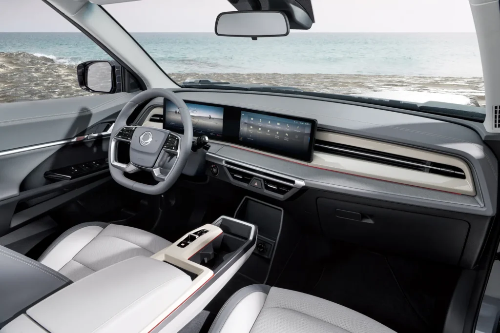 2025 KGM Torres Hybrid