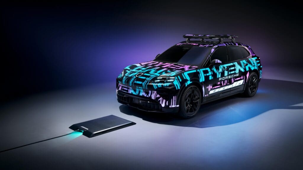 2026 Porsche Cayenne Electric - induktives Laden