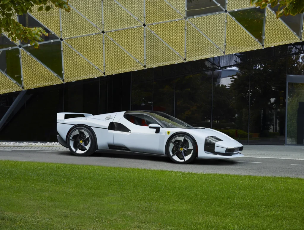 Ferrari SC40 
