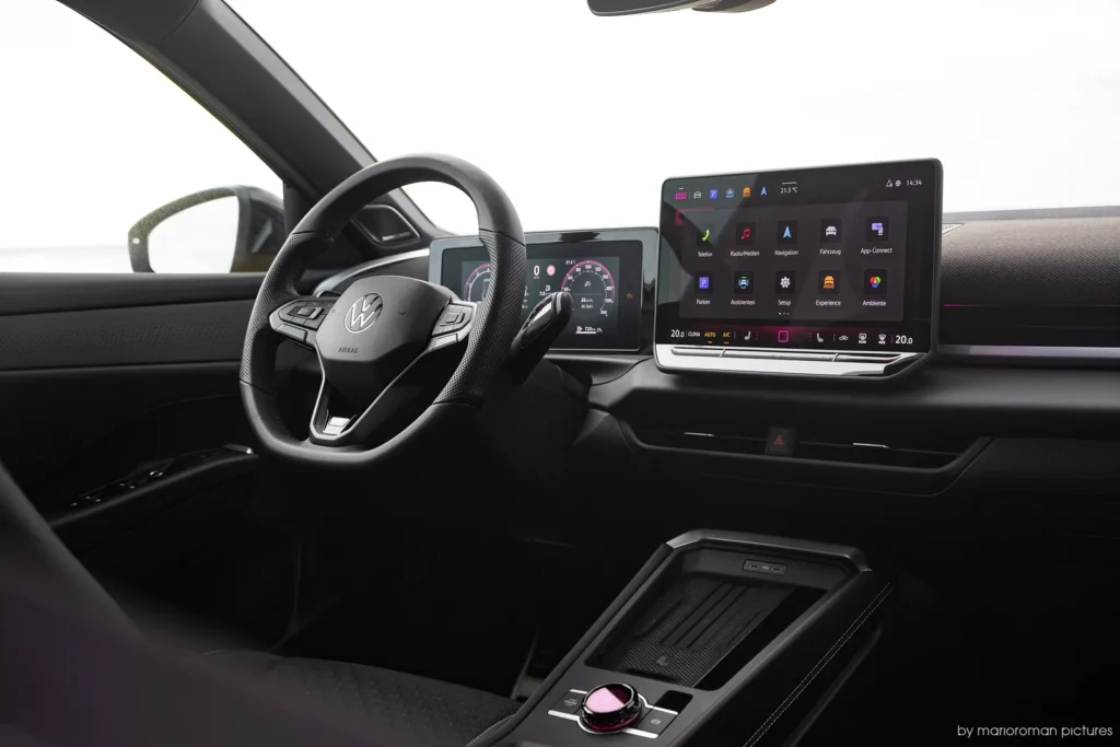 2026 Volkswagen T-Roc Front Side - Frontansicht // Canary Yellow // MarioRoman Pictures