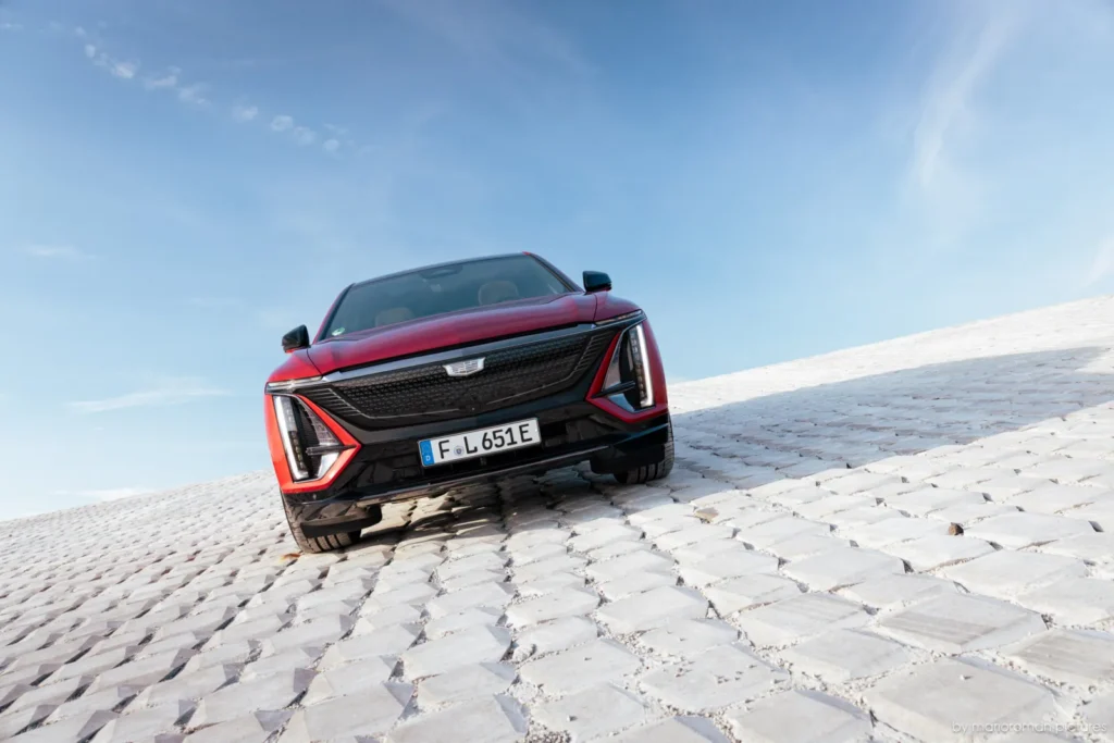 2025 Cadillac Lyriq