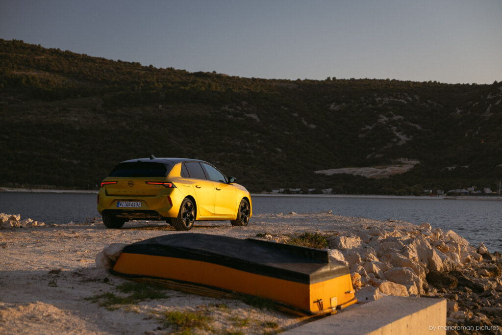 Opel Astra MY26 Facelift | MarioRoman Pictures