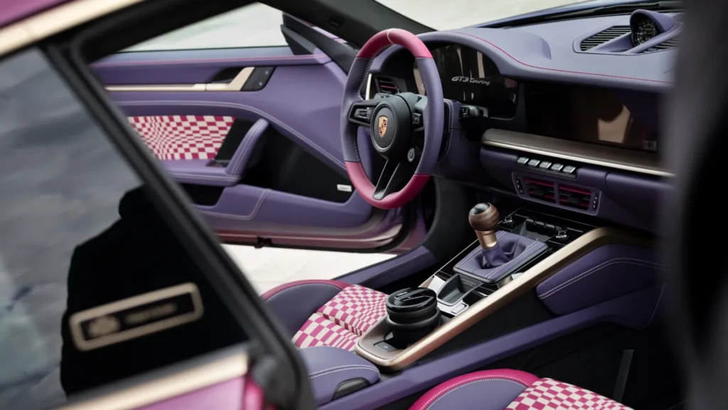 Porsche 911 GT3 Touring "Tree of Life"