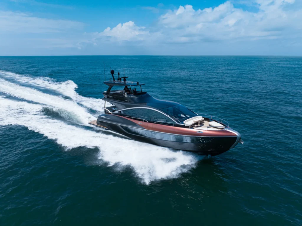 Lexus Yacht LY 680