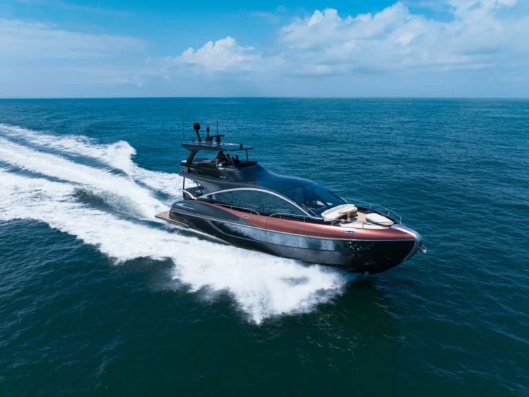 Lexus Yacht LY 680